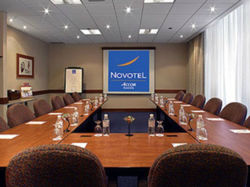 Novotel Toronto North York Exterior foto